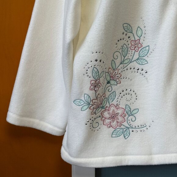 Alfred Dunner 2X Womens Fleece White Floral Embroidered Fleece Jacket Soft Full - Picture 5 of 11